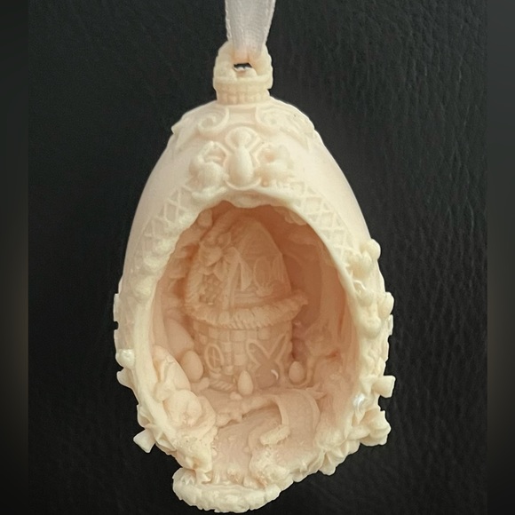 New - Hanging Glass Easter Egg - Satin Loop Hanger - Peach Color - Picture 6 of 6